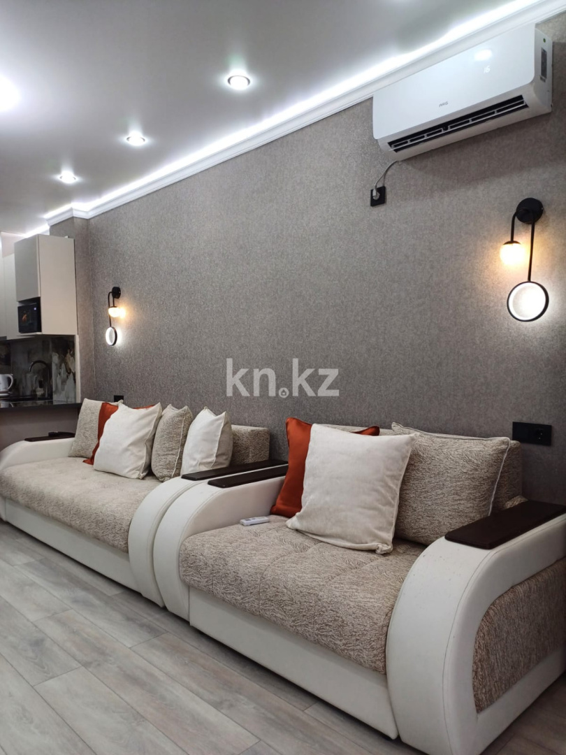 Аренда 2-комнатной квартиры посуточно, 56 м², Абая, дом  10/1 - пр. Сарыарка в Астане - фото 11