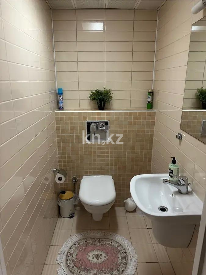 Продажа 3-комнатной квартиры, 80 м², мкр-н Аккент, дом  63 в Алматы - фото 6