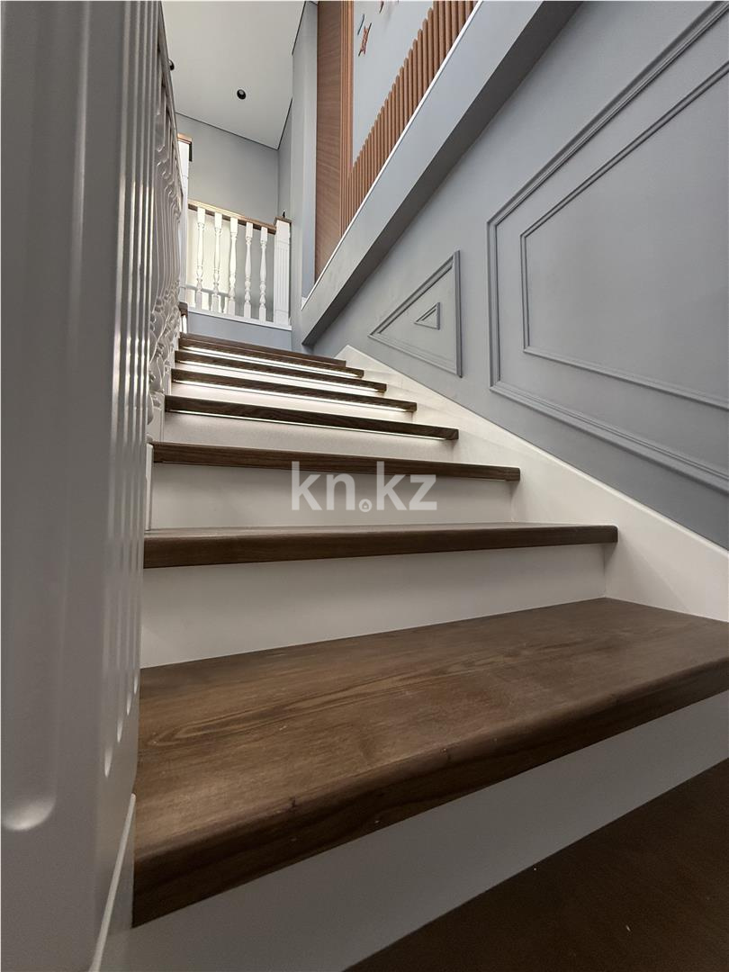 Продажа 4-комнатной квартиры, 197 м², ул. Дюсембекова, дом  83/1 в Караганде - фото 23