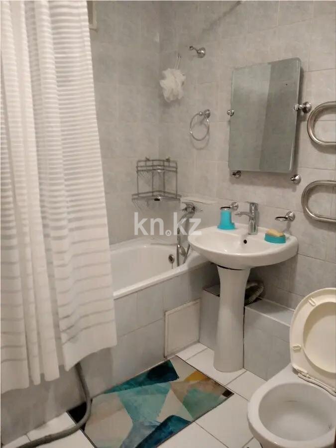 Продажа 3-комнатной квартиры, 58.3 м² в Алматы - фото 3