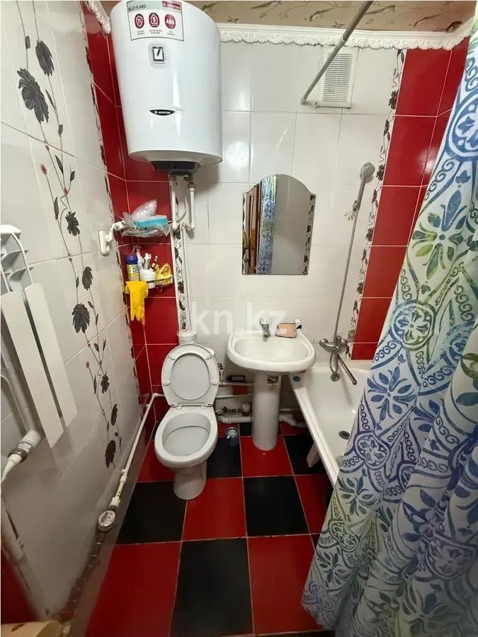 Продажа 1-комнатной квартиры, 30 м², мкр-н 14, дом  20 в Караганде - фото 3