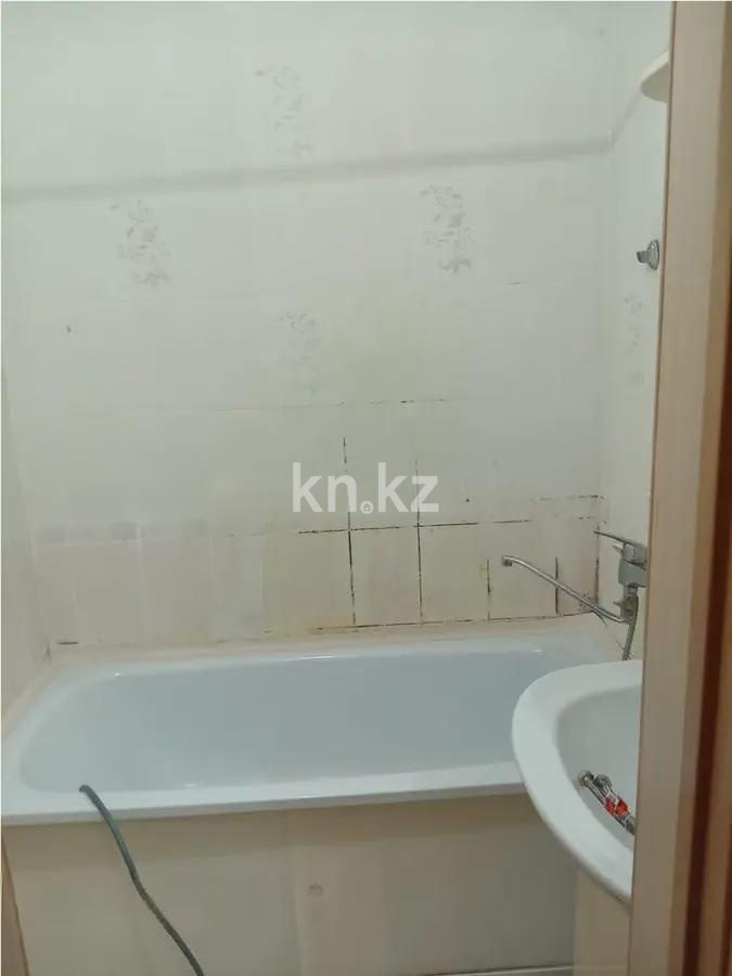 Продажа 4-комнатной квартиры, 75.3 м² в Астане - фото 6