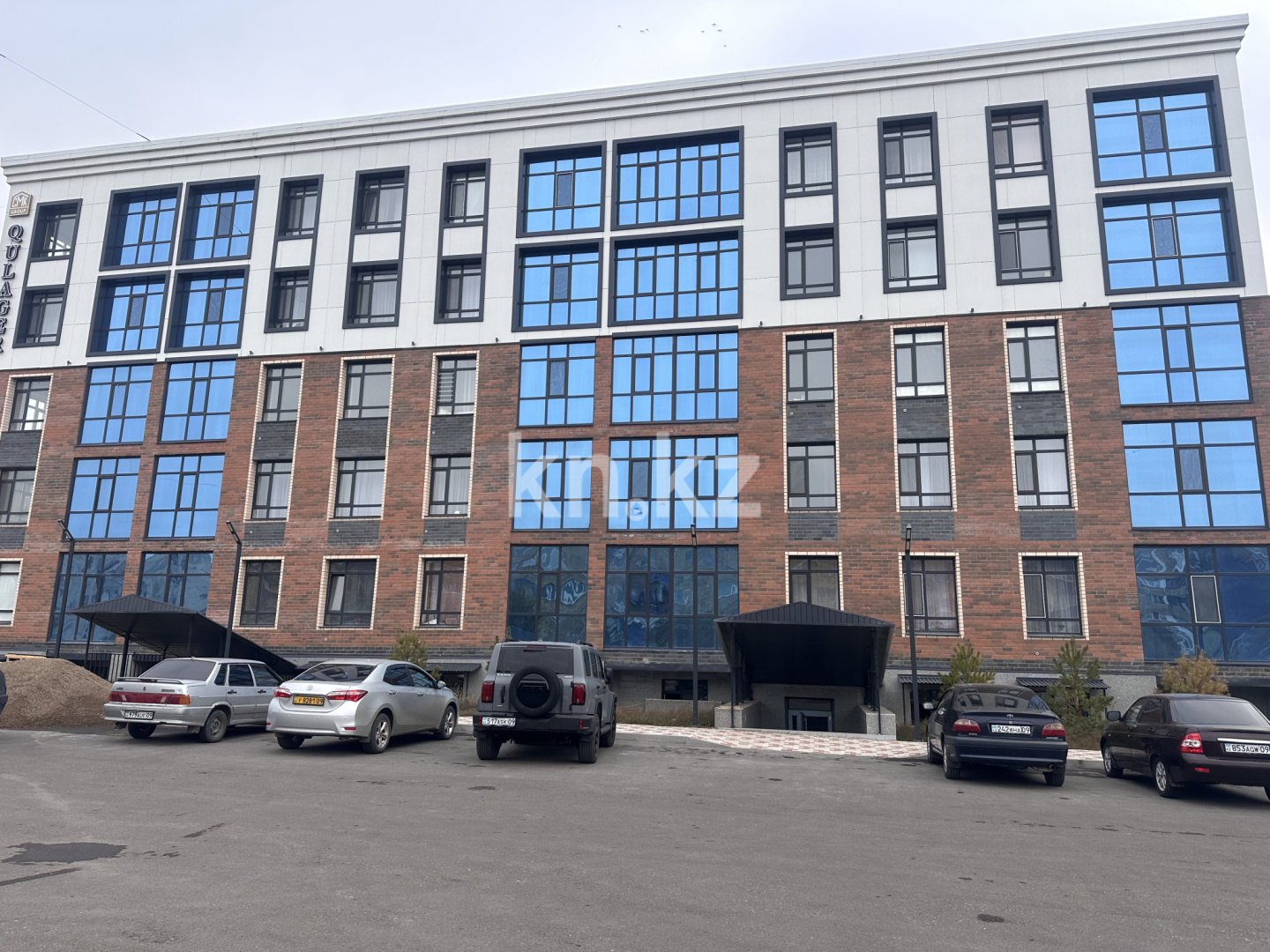 Продажа 3-комнатной квартиры, 80 м², ул. Гапеева, дом  1/9 в Караганде