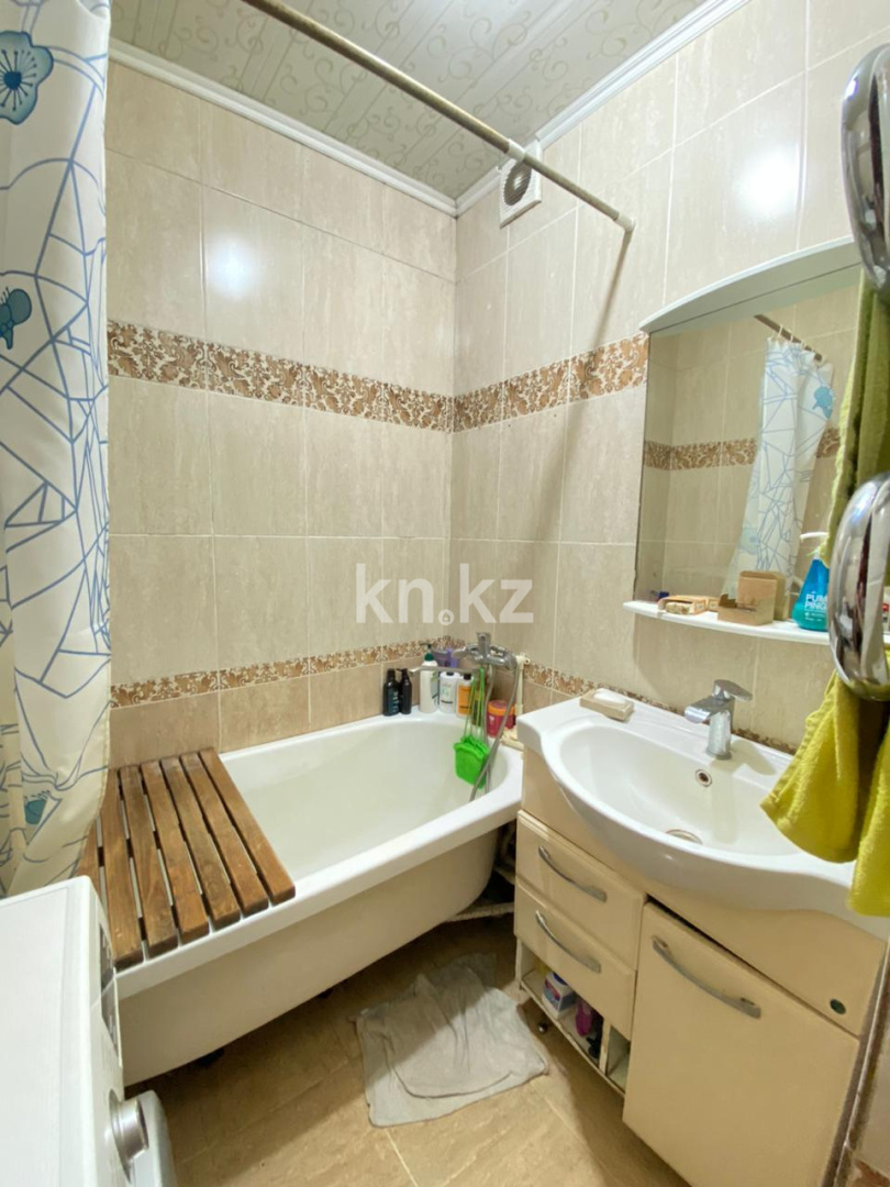 Продажа 4-комнатной квартиры, 75 м², пр. Республики, дом  32 в Караганде - фото 13