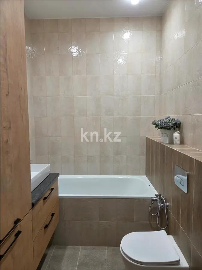 Продажа 2-комнатной квартиры, 46 м², ул. Букетова, дом  3/3 в Караганде - фото 4