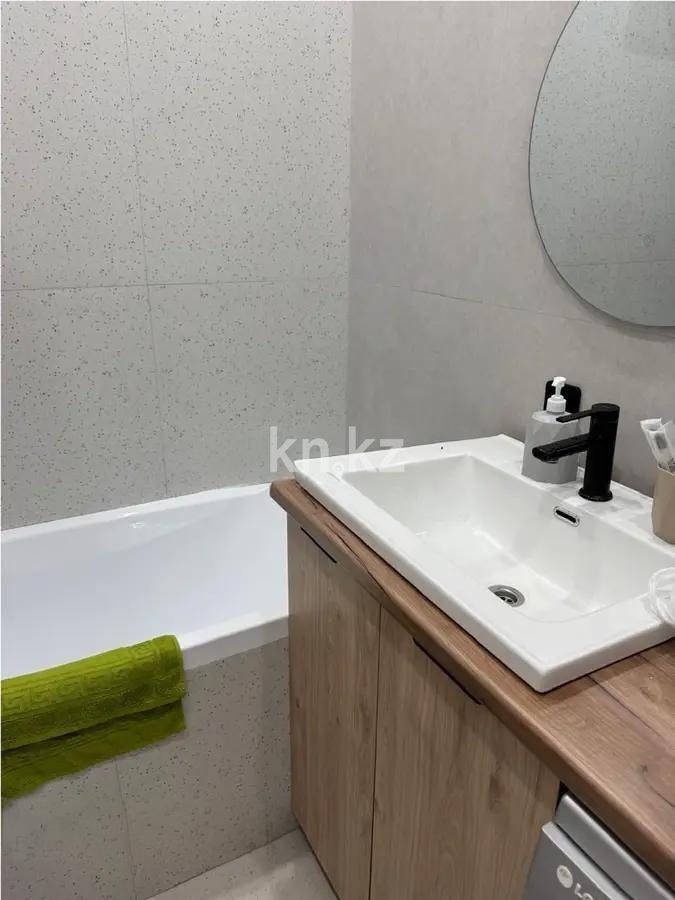 Продажа 2-комнатной квартиры, 69 м² в Караганде
