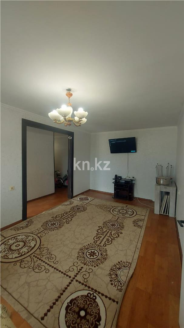 Продажа 2-комнатной квартиры, 47 м², мкр-н 12 в Караганде - фото 2