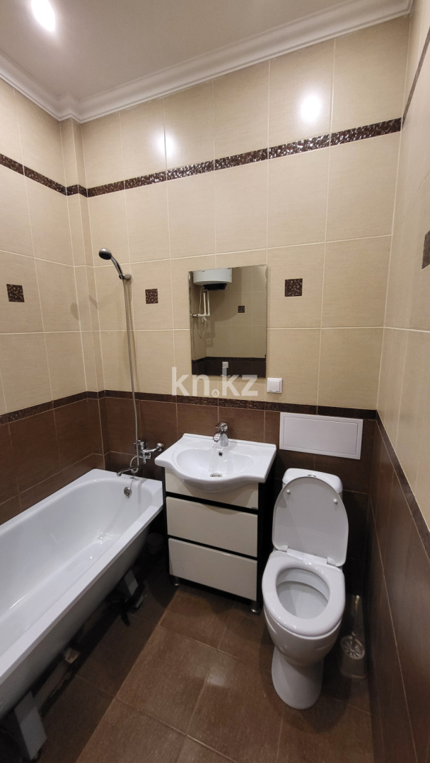 Продажа 1-комнатной квартиры, 41.3 м², ул. Абая, дом  7 в Караганде - фото 18