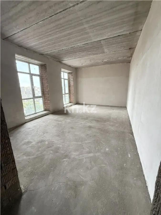 Продажа 4-комнатной квартиры, 130 м² в Астане