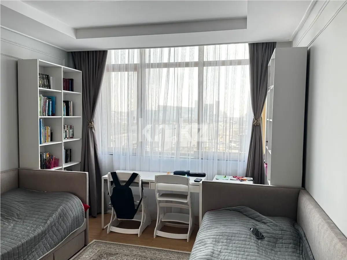 Продажа 3-комнатной квартиры, 97.3 м², пр. Кошкарбаева, дом  10 в Астане - фото 2