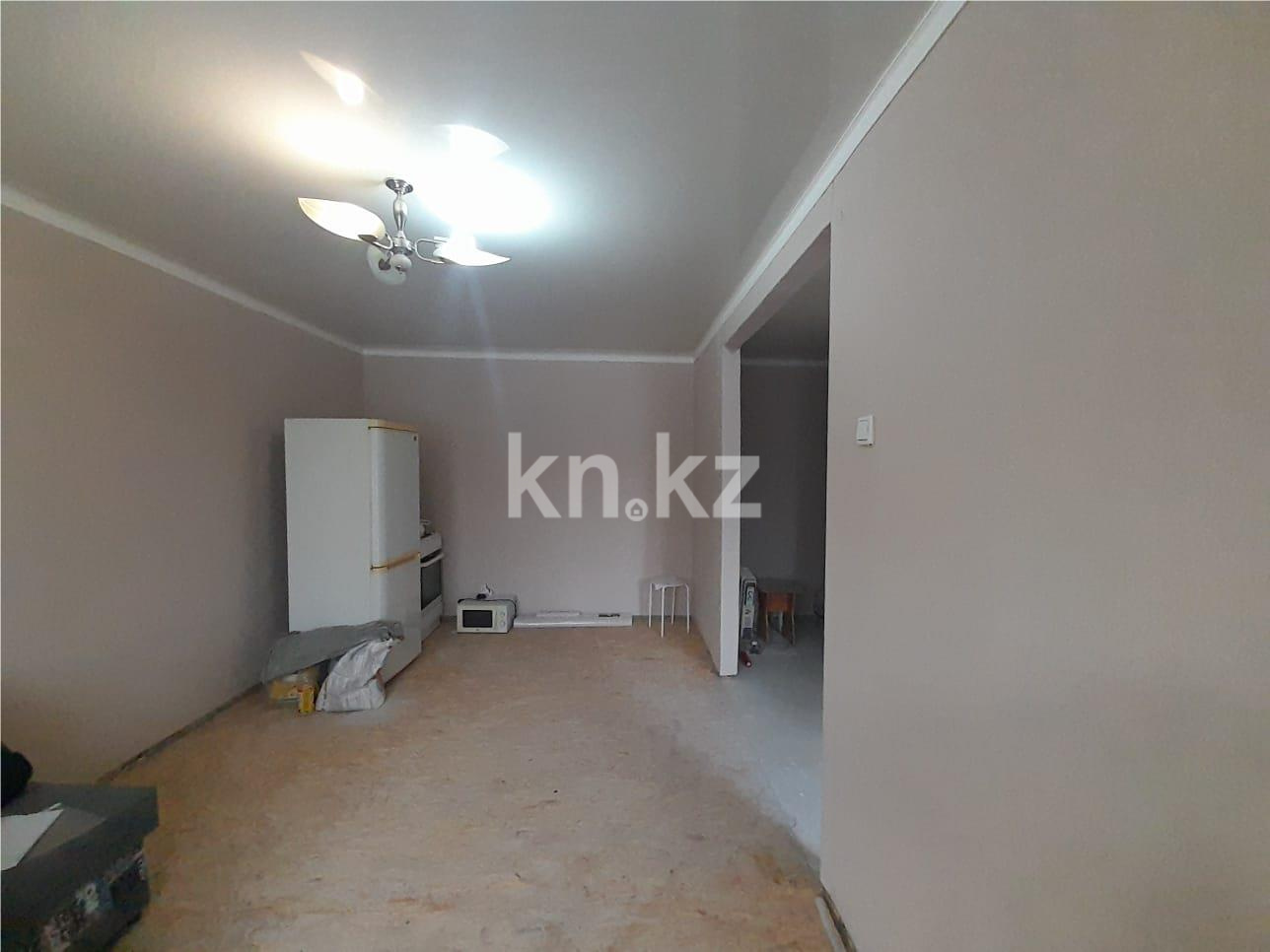 Продажа 1-комнатной квартиры, 30 м², ул. Ержанова, дом  38 в Караганде - фото 2