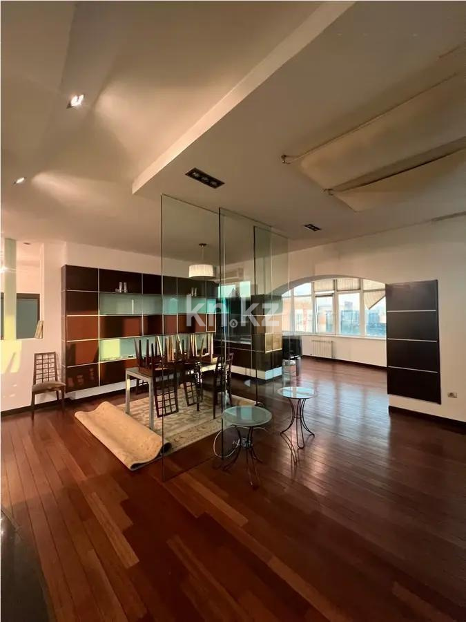 Продажа 3-комнатной квартиры, 170 м², мкр-н Самал-3, дом  22 в Алматы