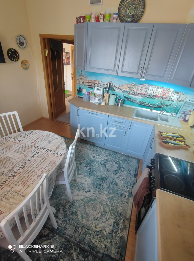 Продажа 4-комнатной квартиры, 100 м² в Астане