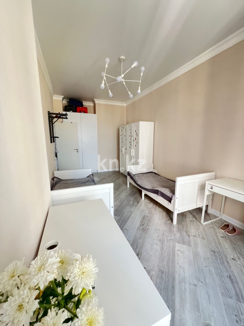 Продажа 3-комнатной квартиры, 90 м², ул. Туркестан, дом  14 - Туркестан 14 — Туркистан - Орынбор в Астане - фото 3