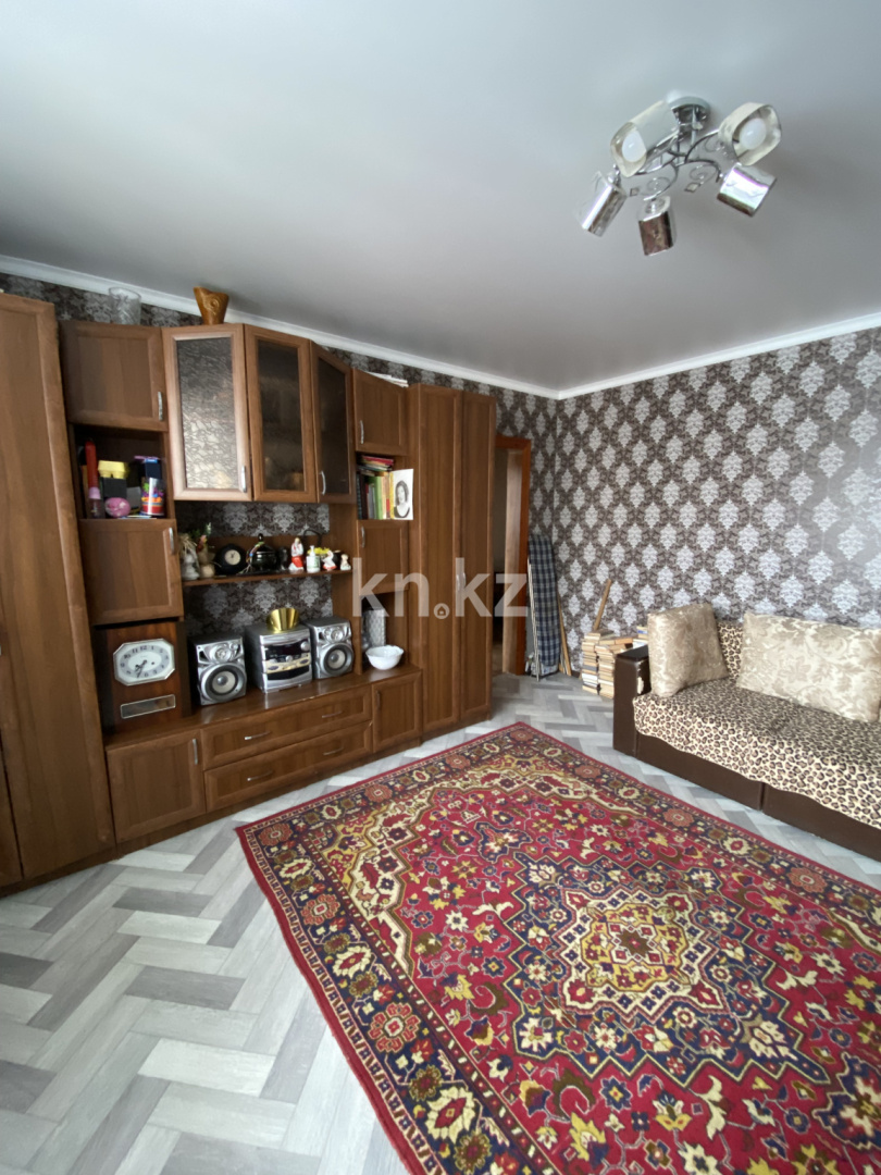 Продажа 3-комнатной квартиры, 63.6 м², мкр. Голубые Пруды, дом  6 в Караганде - фото 4