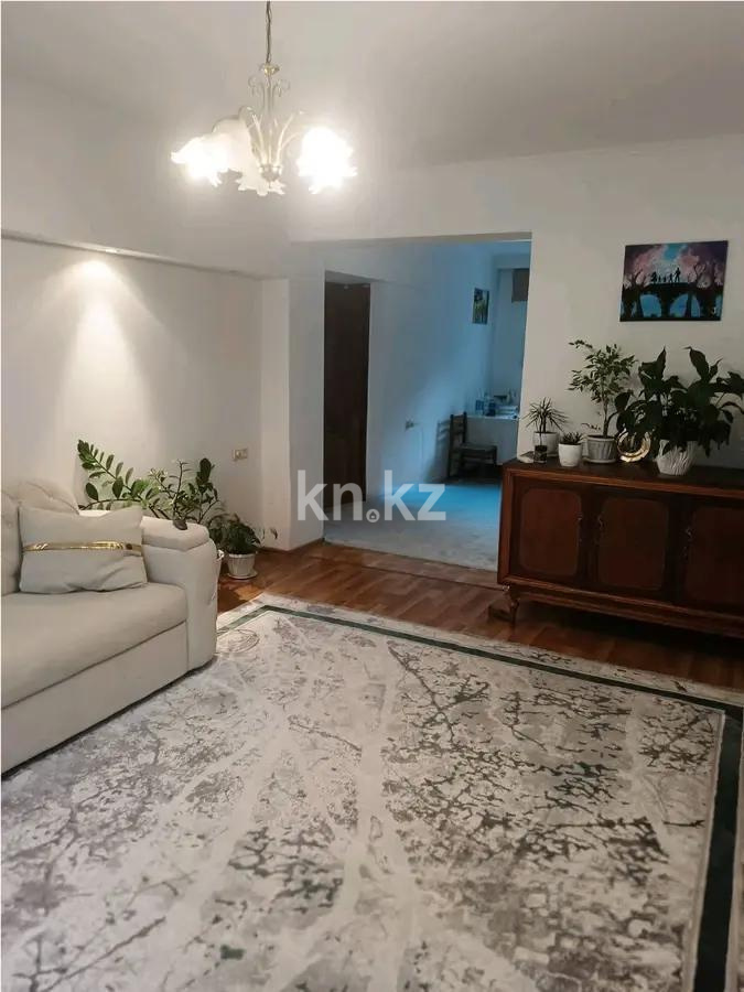 Продажа 4-комнатной квартиры, 86 м², ул. Валиханова, дом  124 в Алматы