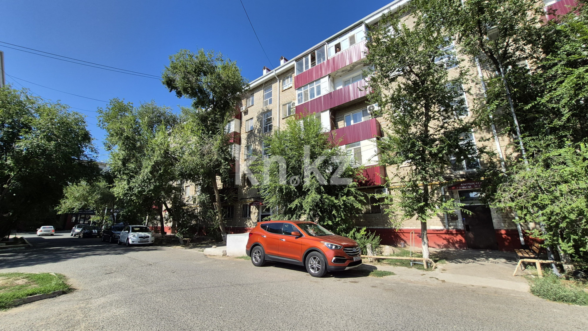 Продажа 3-комнатной квартиры, 75 м², пр. Азаттык, дом  42 А в Атырау