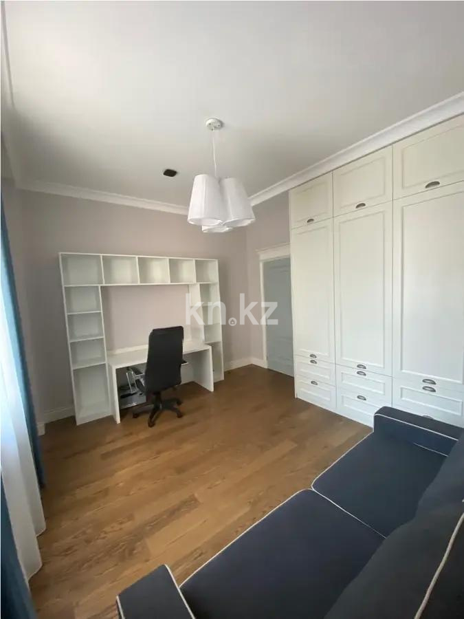 Продажа 4-комнатной квартиры, 145 м², пр. Кабанбай батыра, дом  58б/1 в Астане