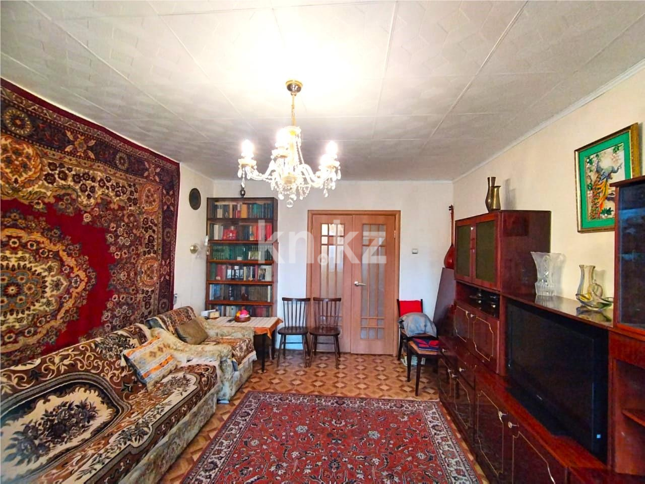 Продажа 3-комнатной квартиры, 62 м², ул. Ермекова, дом  83 в Караганде - фото 3