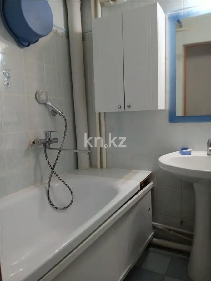 Продажа 2-комнатной квартиры, 62 м², пр. Строителей, дом  17 в Караганде - фото 5