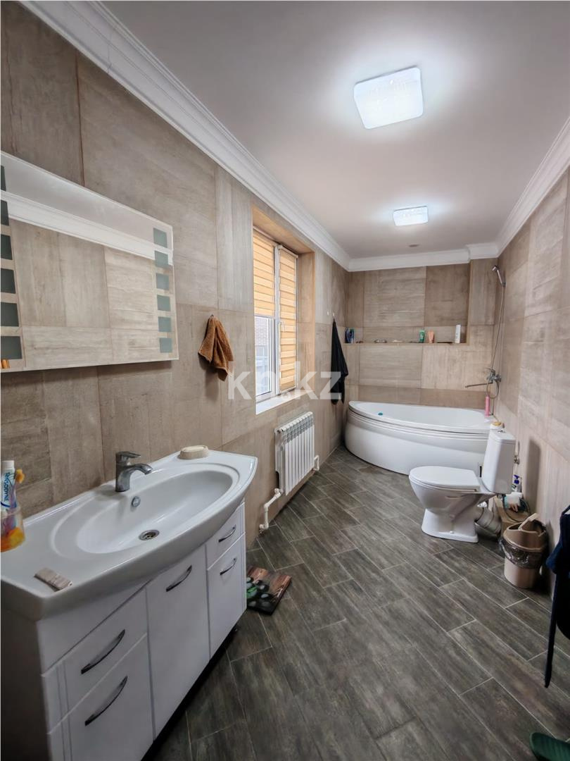 Продажа 5-комнатного дома, 161 м², ул. Аубакирова в Караганде - фото 18