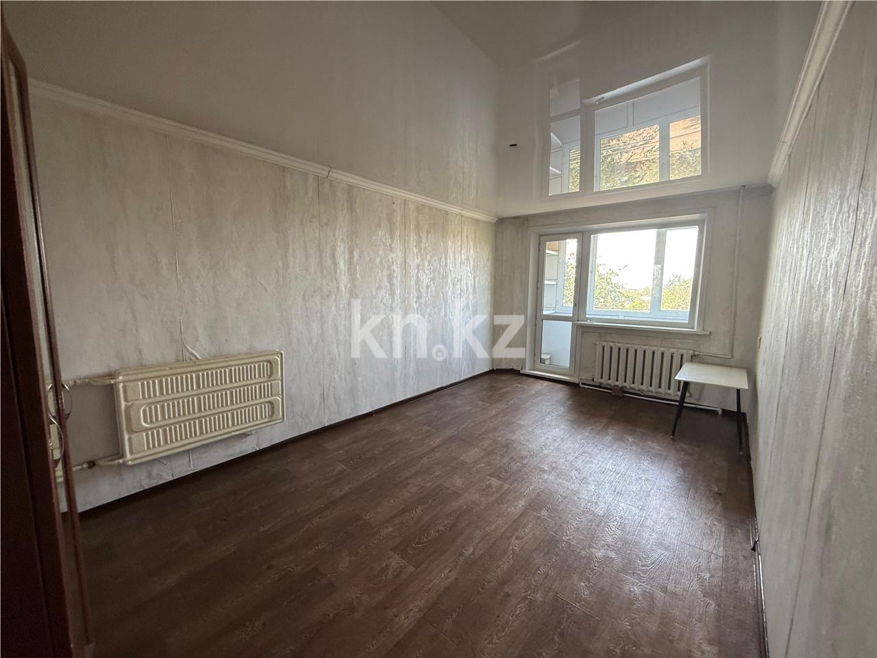 Продажа 3-комнатной квартиры, 62 м², мкр-н 16, дом  49 в Караганде - фото 4