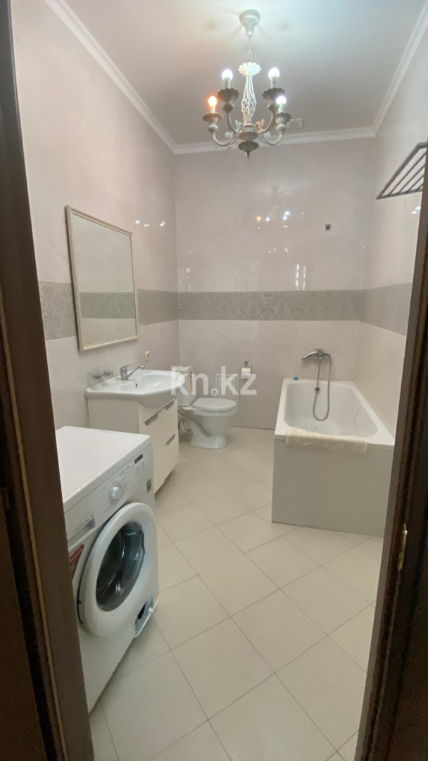 Аренда 4-комнатной квартиры, 180 м², пр. Мангилик Ел, дом  28 в Астане - фото 35