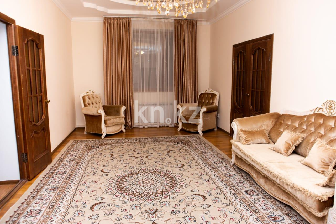 Аренда 3-комнатной квартиры посуточно, 170 м², ул. Сарайшык, дом  40 в Астане - фото 3