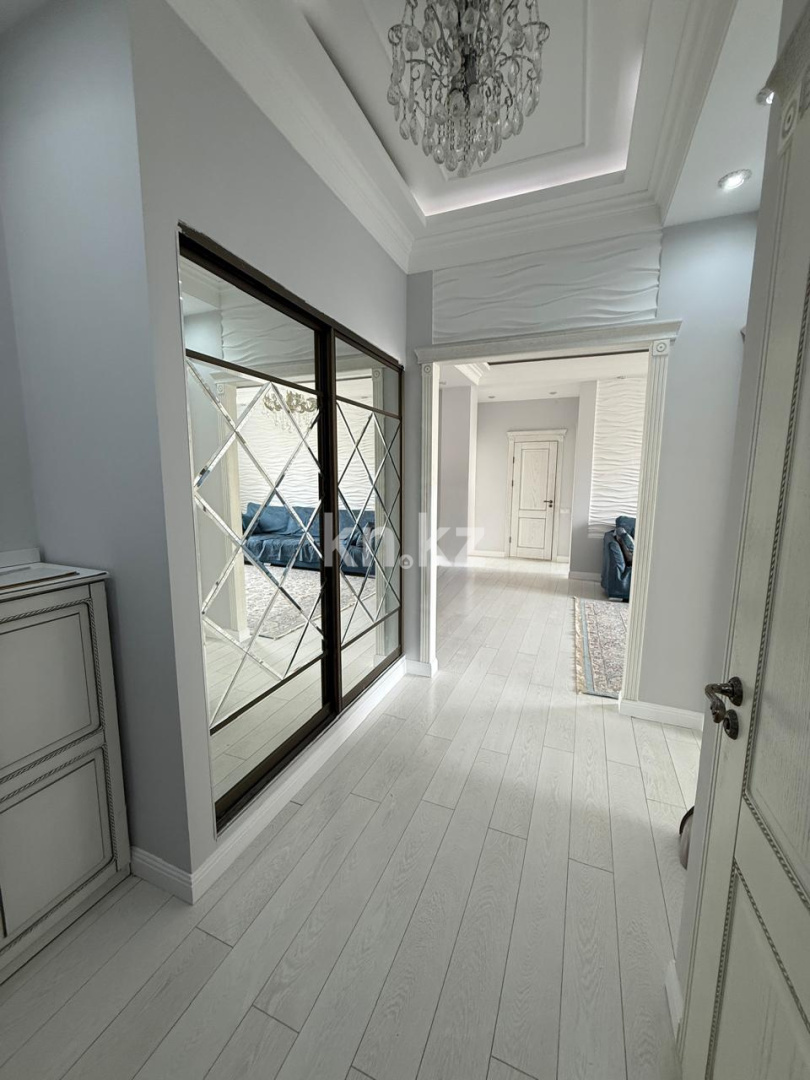 Продажа 4-комнатной квартиры, 100 м² в Астане
