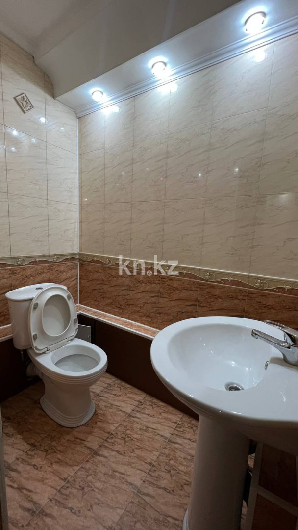 Продажа 2-комнатной квартиры, 65.3 м² в Алматы - фото 30