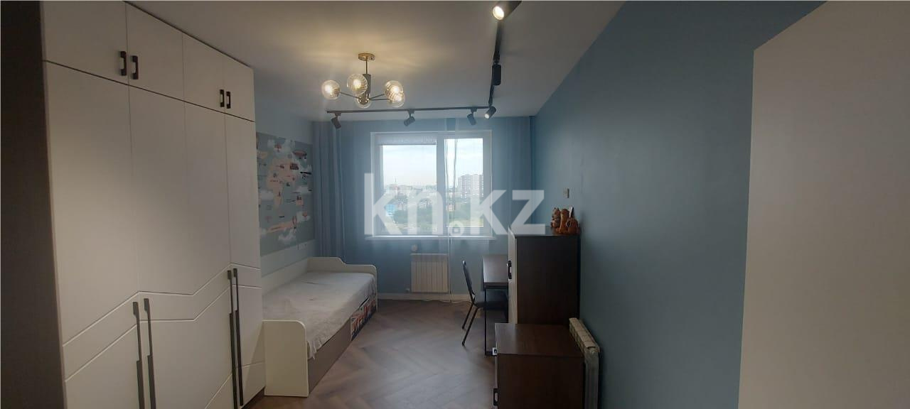 Продажа 3-комнатной квартиры, 61.7 м², ул. Тархана в Астане