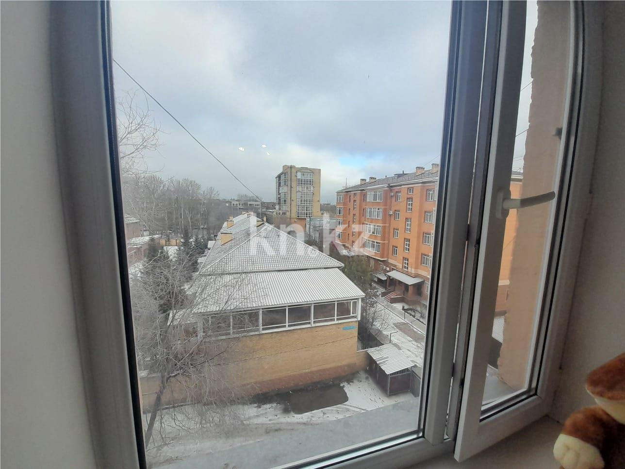 Продажа 3-комнатной квартиры, 57 м², ул. Аманжолова, дом  43 в Караганде - фото 10