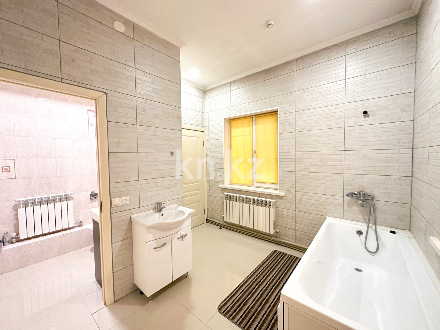 Продажа 5-комнатного дома, 160 м², ул. Аргынбаева в Алматы - фото 9