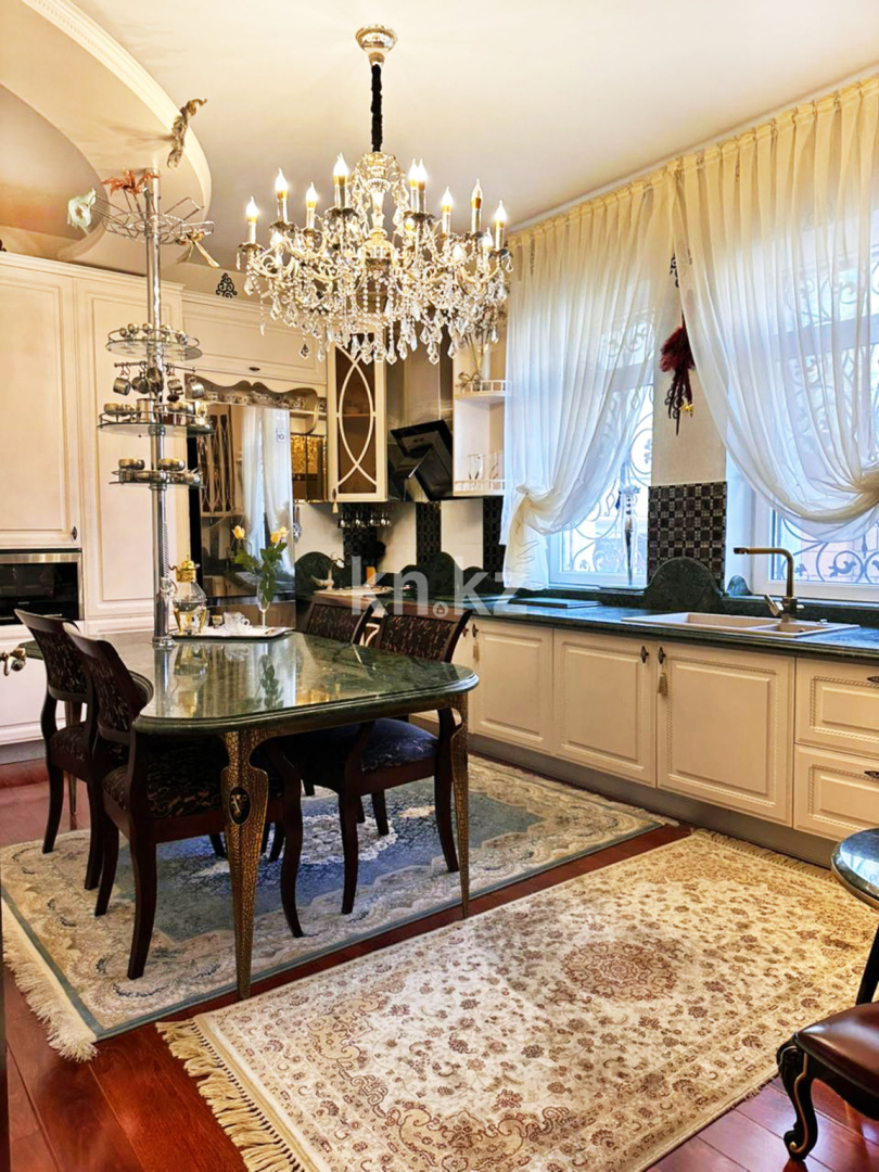 Продажа 4-комнатного дома, 295 м² в Алматы - фото 19