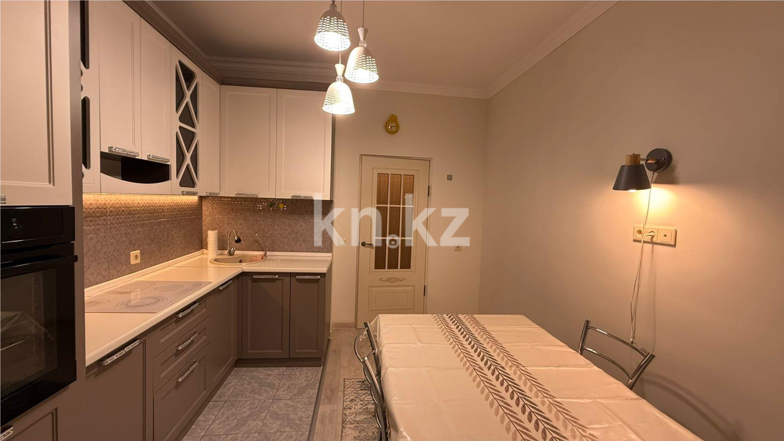 Продажа 2-комнатной квартиры, 74 м², ул. Туркестан в Астане - фото 4