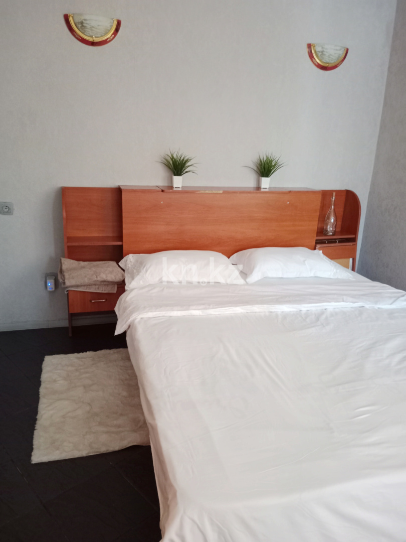 Аренда 2-комнатной квартиры посуточно, 46 м², ул. Казахстан, дом  104 в Усть-Каменогорске - фото 3