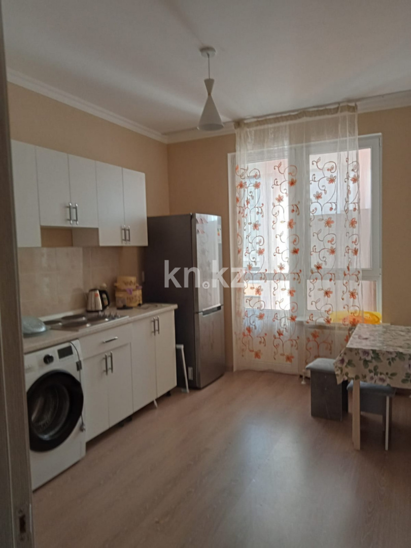 Аренда 1-комнатной квартиры посуточно, 38 м² в Астане