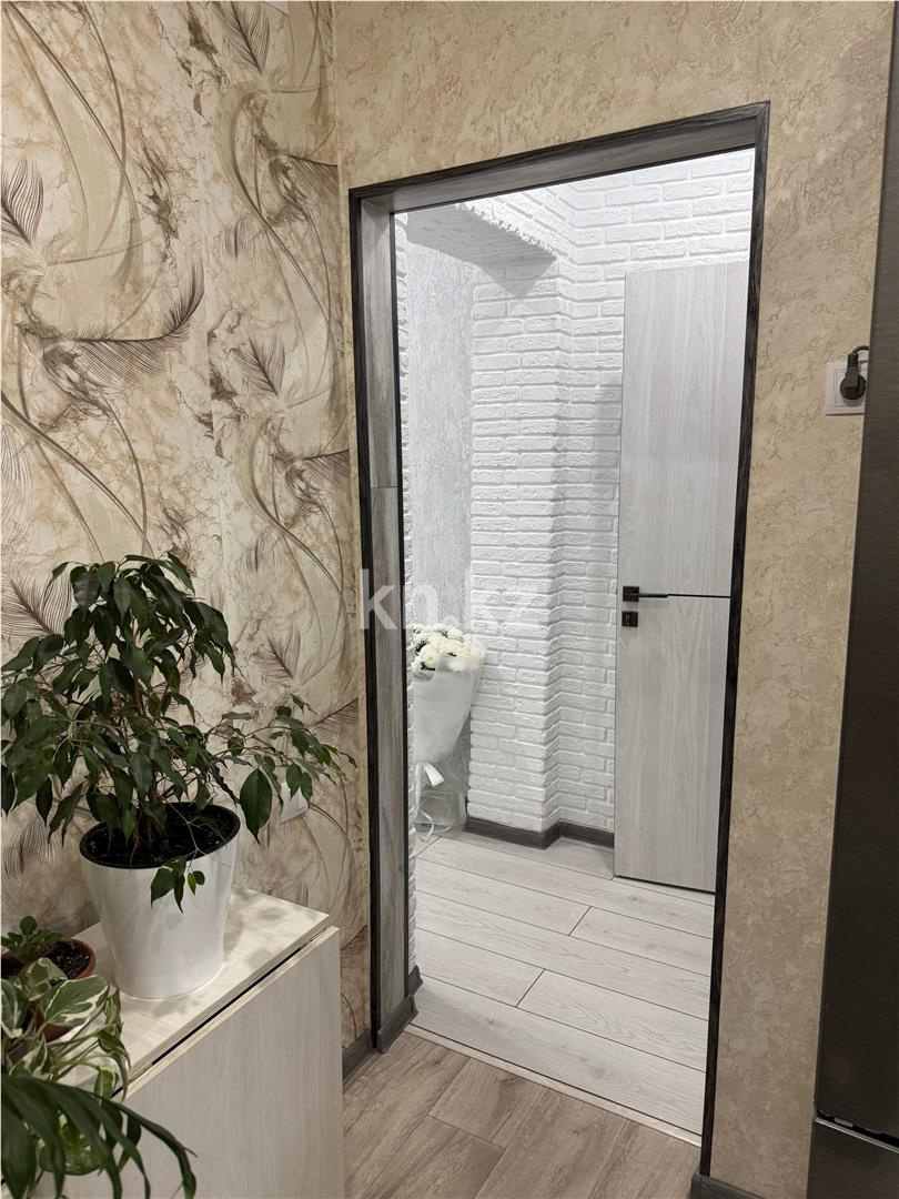 Продажа 3-комнатной квартиры, 62 м², ул. Санаторная в Караганде - фото 10