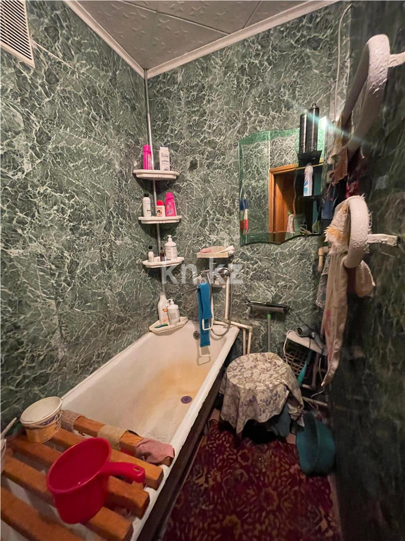 Продажа 3-комнатной квартиры, 48 м², мкр-н 15, дом  3а в Караганде - фото 5