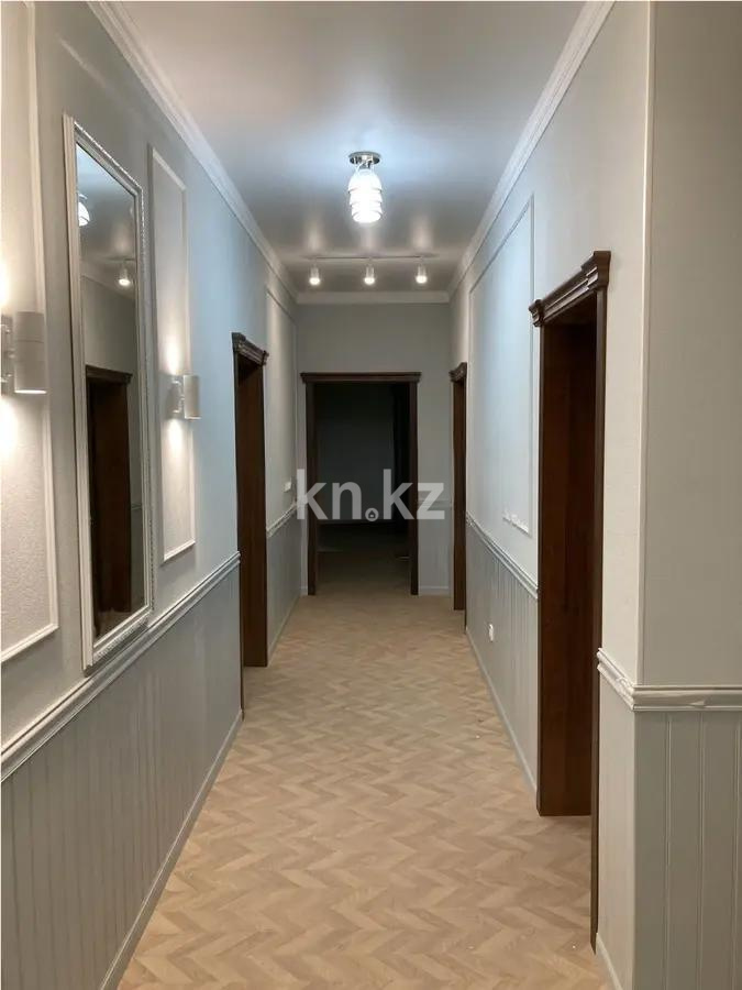 Продажа 5-комнатной квартиры, 150 м², ул. Райымбек батыра, дом  54 в Астане