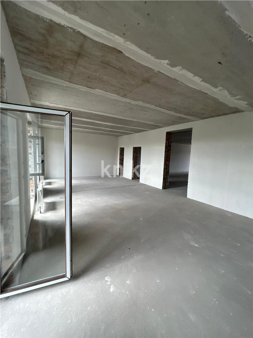 Продажа 4-комнатной квартиры, 149 м², ул. Жанибекова, дом  53 в Караганде - фото 2