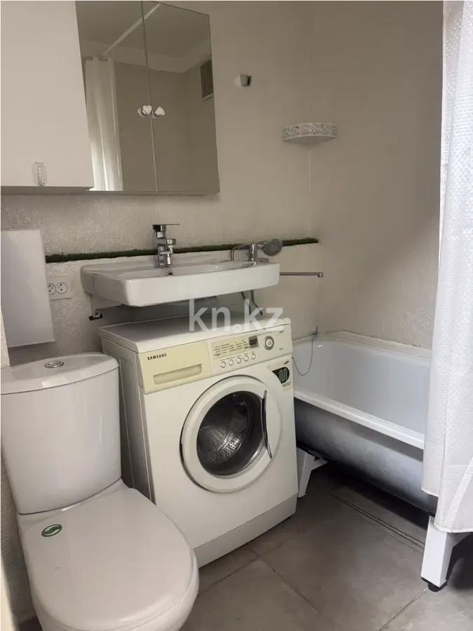 Продажа 1-комнатной квартиры, 30.9 м², 4 мкр., дом  19 в Алматы - фото 2