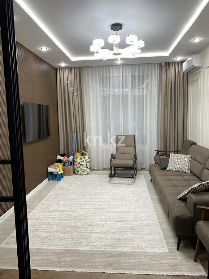 Продажа 3-комнатной квартиры, 90 м² в Караганде