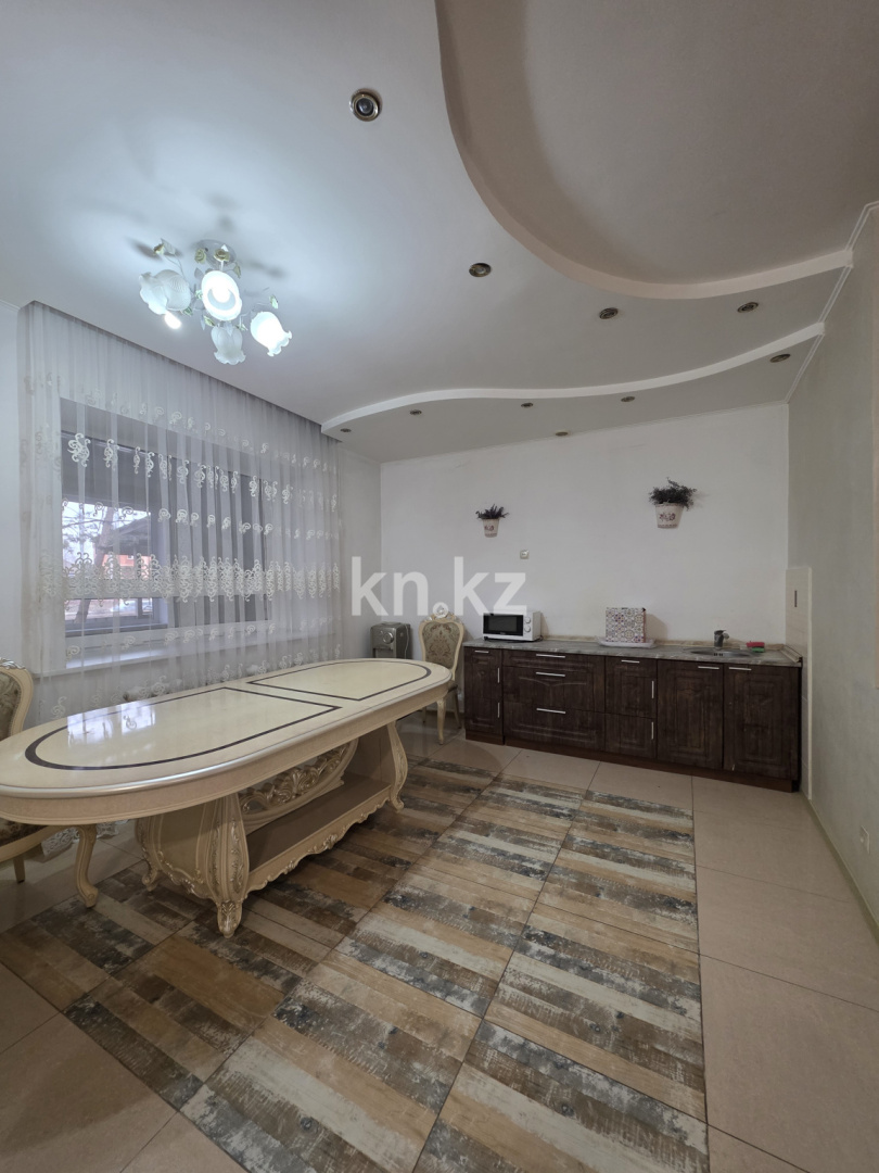 Аренда 6-комнатного дома, 200 м² в Астане - фото 2