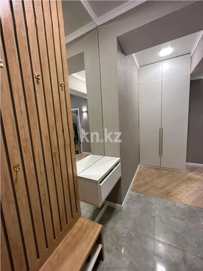 Продажа 2-комнатной квартиры, 56 м², ул. Дюсембекова, дом  83/2 в Караганде - фото 4