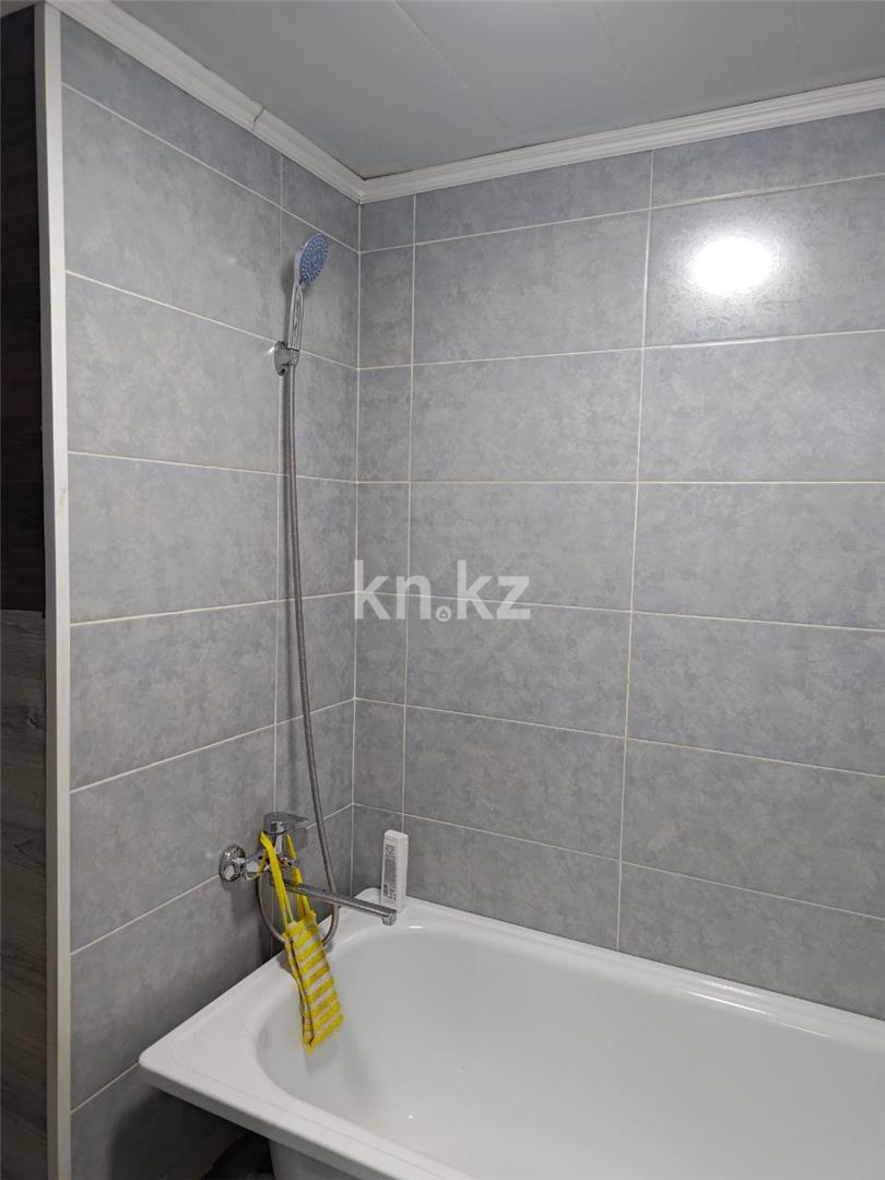 Продажа 3-комнатной квартиры, 65 м², ул. Стахановская, дом  24 в Караганде - фото 9