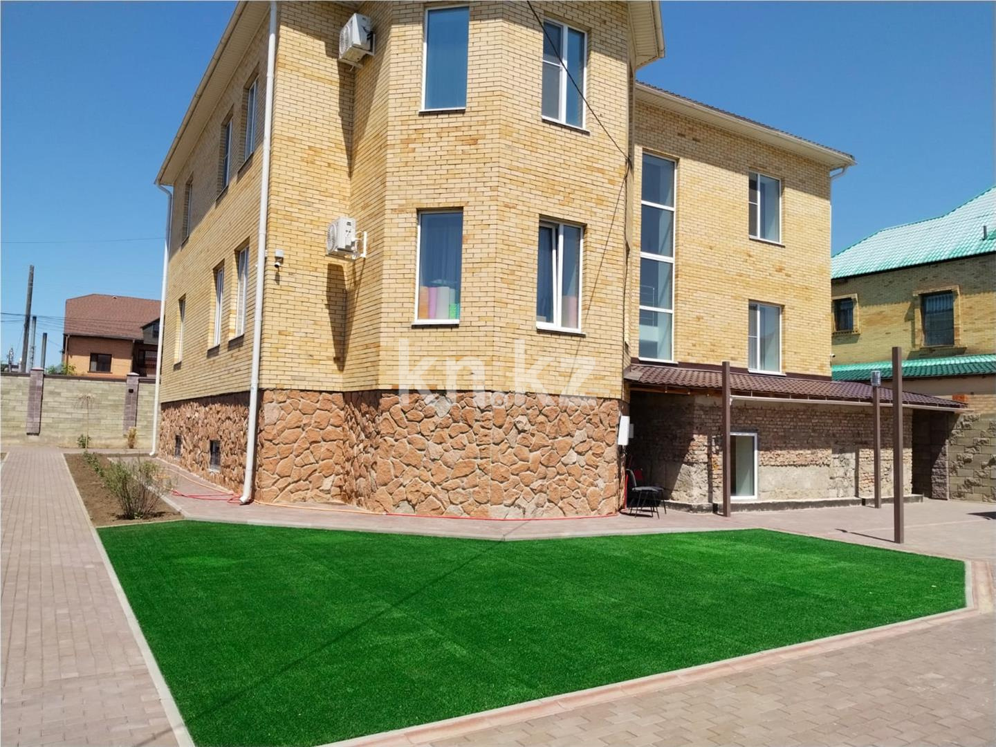 Продажа 7-комнатного дома, 470 м² в Караганде