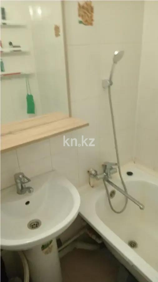 Продажа 3-комнатной квартиры, 70 м², мкр. Гульдер-1, дом  4 в Караганде - фото 5