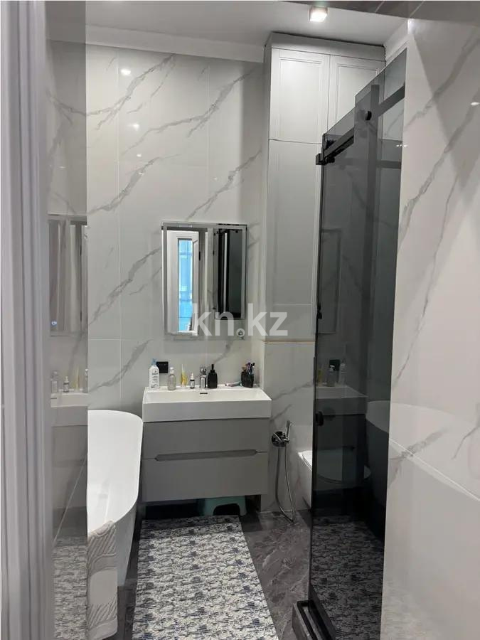 Продажа 4-комнатной квартиры, 114 м², ул. Аманжолова, дом  20 в Астане - фото 3
