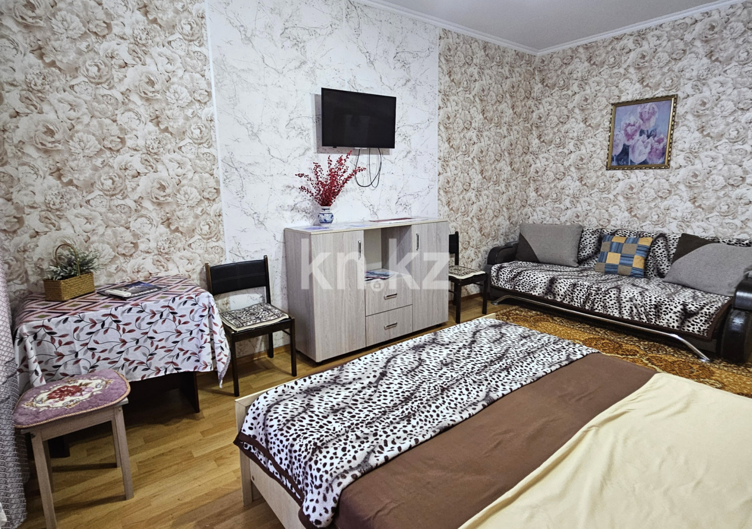 Аренда 1-комнатной квартиры посуточно, 42 м² в Алматы - фото 2